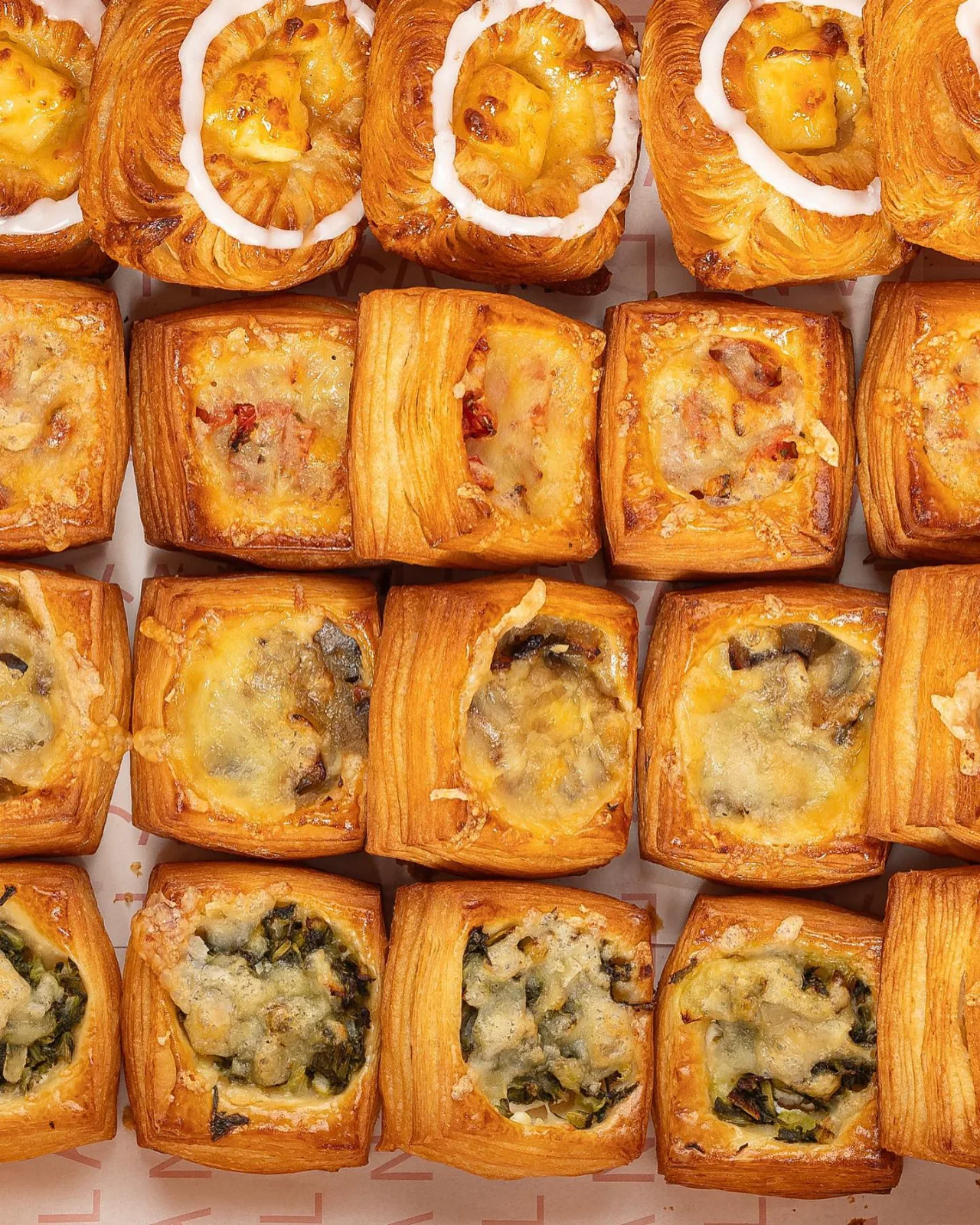 Savory mini danish box (20 pcs)